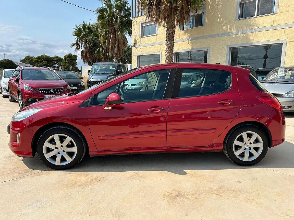 PEUGEOT 308 EXCLUSIVE 1.6 AUTO SPANISH LHD IN SPAIN 101000 MILES SUPERB 2010